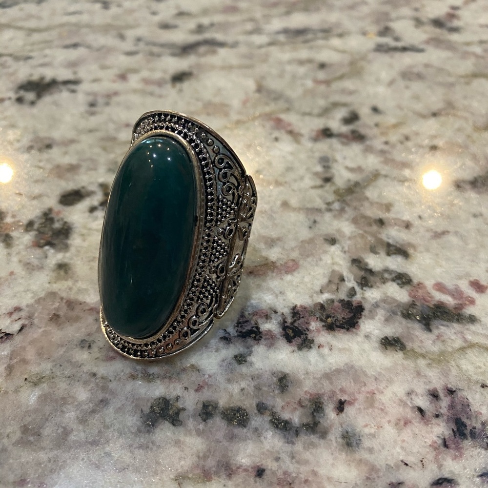 Chunky stretchy fashion ring
